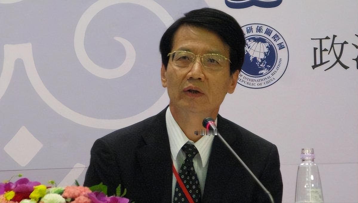 马英九前智囊、前台陆委会副主委赵建民1月14日晚发文写道：“2026年的开局令人