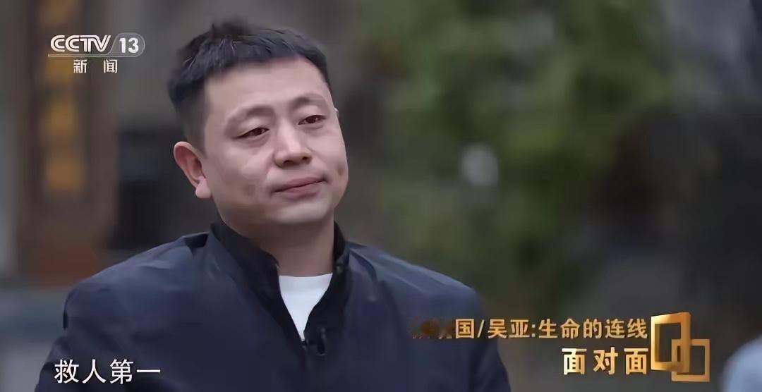 苏州一小伙在超市遇到女店主猝死，徒手心肺复苏按断对方六根肋骨，被救者全家只对他说