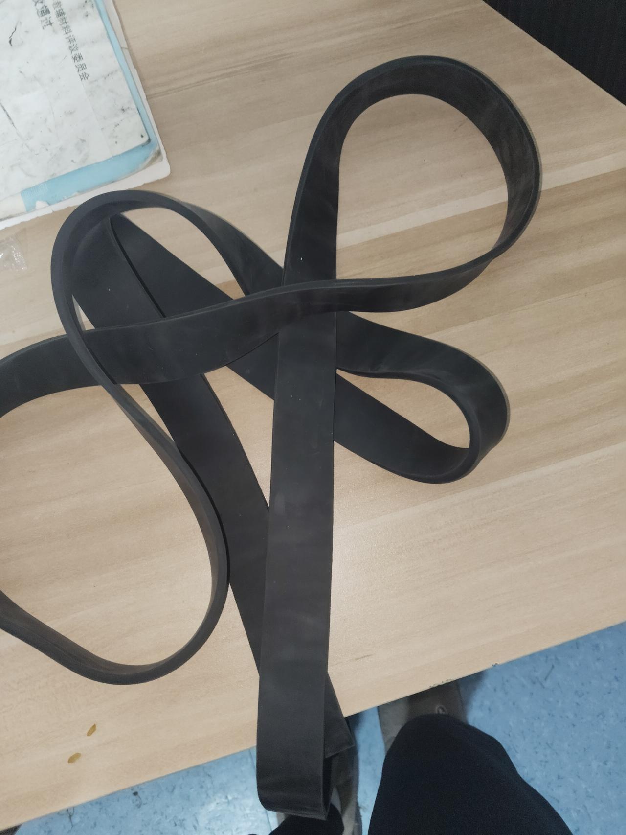 晚上发狂，一口气做了500个俯卧撑。好吧，五十个！到底怎样，才算是一个