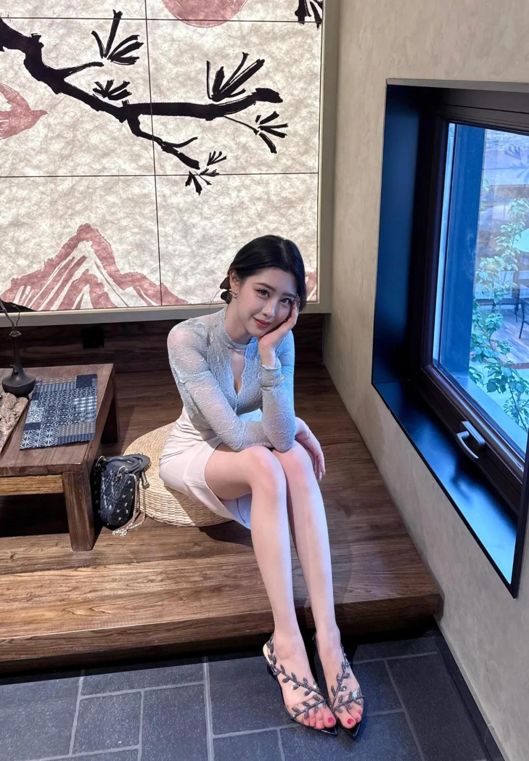 优雅日式风，静坐窗边，感受自然之美