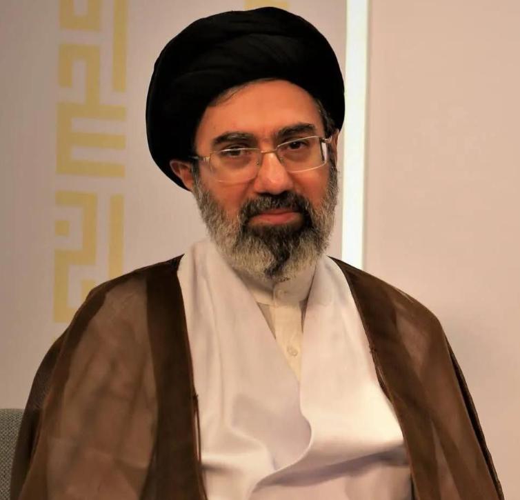 两个关于伊朗的消息：1、穆杰塔巴批准了伊朗谈判团，赴伊斯兰堡与美方谈判。