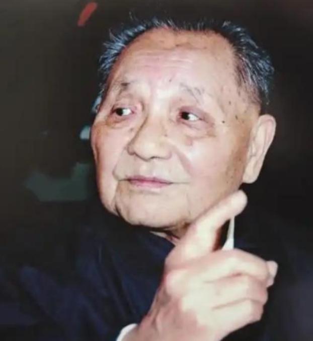 美国如果插手台湾问题，该怎么办？邓公早就给出答案：美国只有两个选择，自从特朗普上