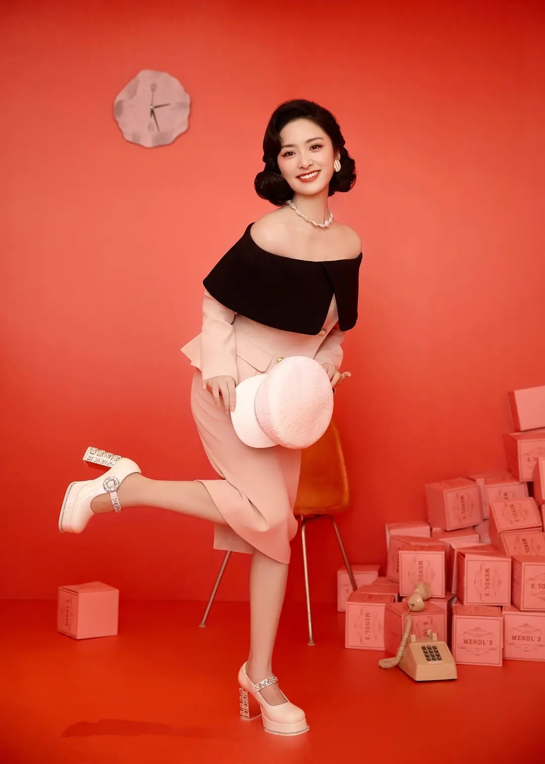 有时候粉丝的无🧠夸艺人可能真的就信了比如沈月