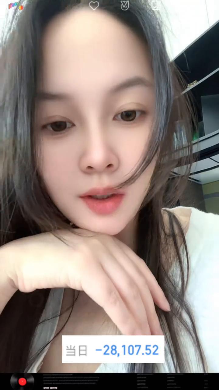 早上看还红的，怎么这会它又绿了？