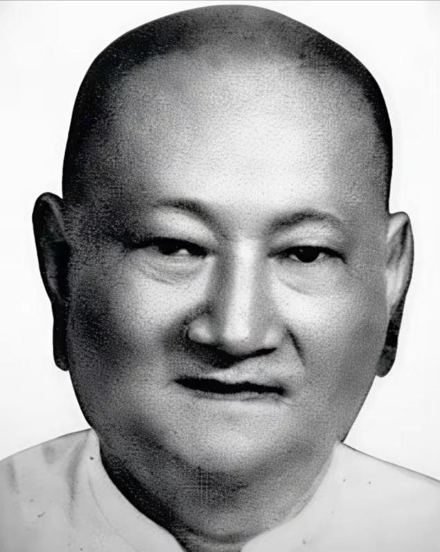 1949年，上海胜利后，我党准备清算青帮老大。助手问陈老总:“还有个叫顾竹轩的怎