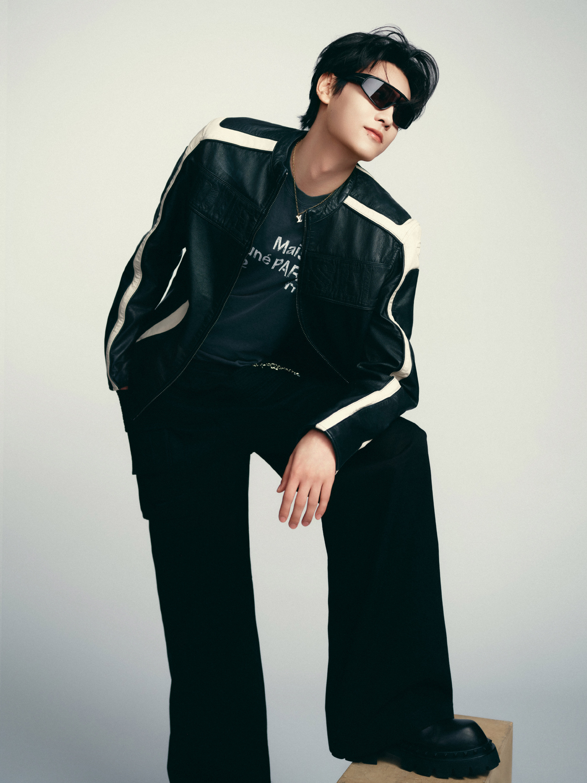 1.田栩宁接下来可能会往赛车手方向转型。2.田曦薇高度依附自家经纪人，大小事宜都