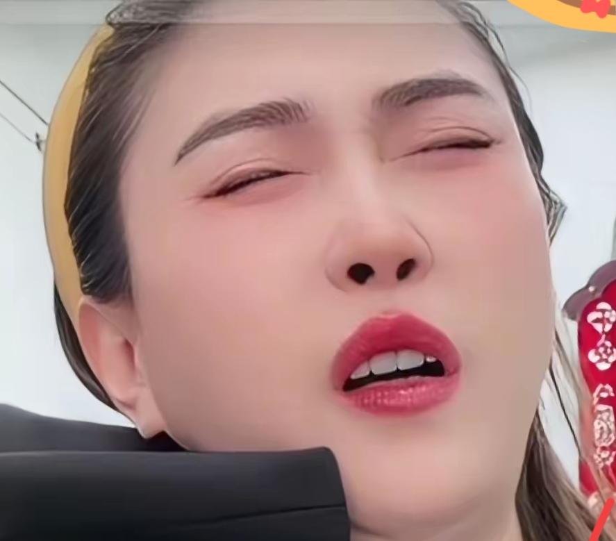 意外来的太突然了！​​山西太原的女装主播才39岁，直播时突然喊出剧烈头痛，紧接