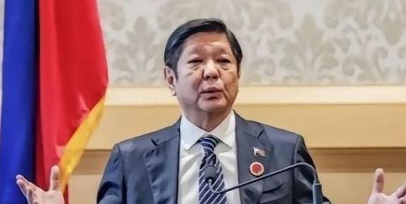 菲律宾在南海的动作最近确实低调了不少，这事儿说起来挺有意思。很多人纳闷，前几个月