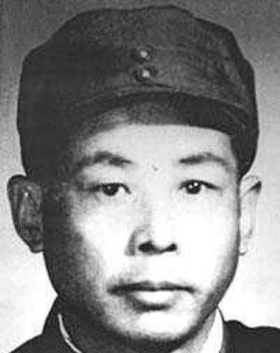 1958年，李德才开完会，想去见毛主席，却因没有预约被工作人阻拦李德才1904