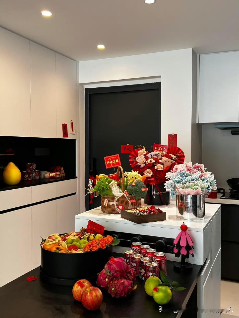 侄子的婚礼取消了。侄子是博士，在高校工作，女朋友硕士，在体制内上班。原本觉得天