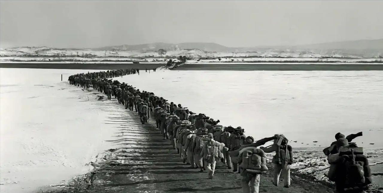 1951年，10万志愿军被美军包饺子，一向淡定自若的彭老总心急如焚连忙向毛主席求