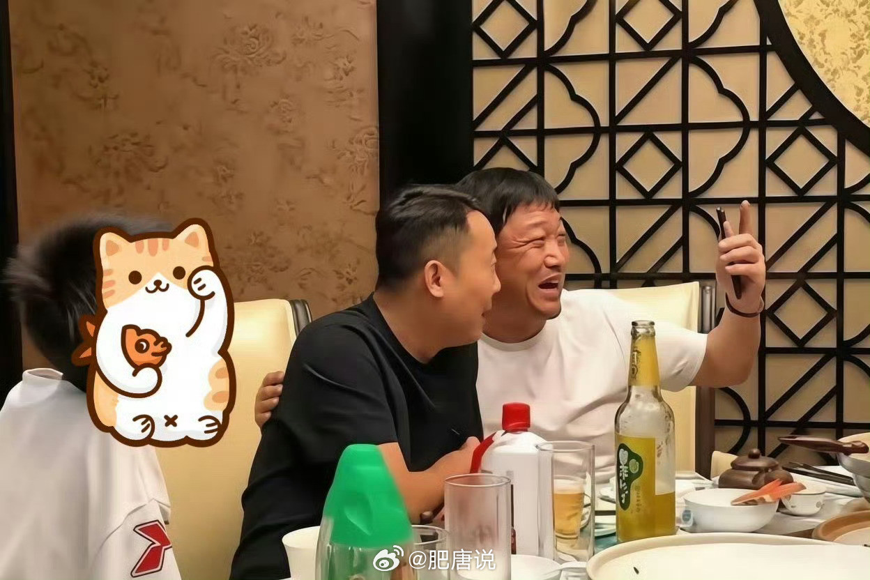 贾冰饭局被同桌人偷录📌密闭包间私人聚会也无隐私？密闭包间本来是朋友放松聚餐的私