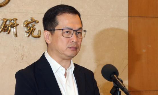 国民党的“内战”，终于打响了！就在昨天，被视为马英九头号“子弟兵”的罗智强，突然