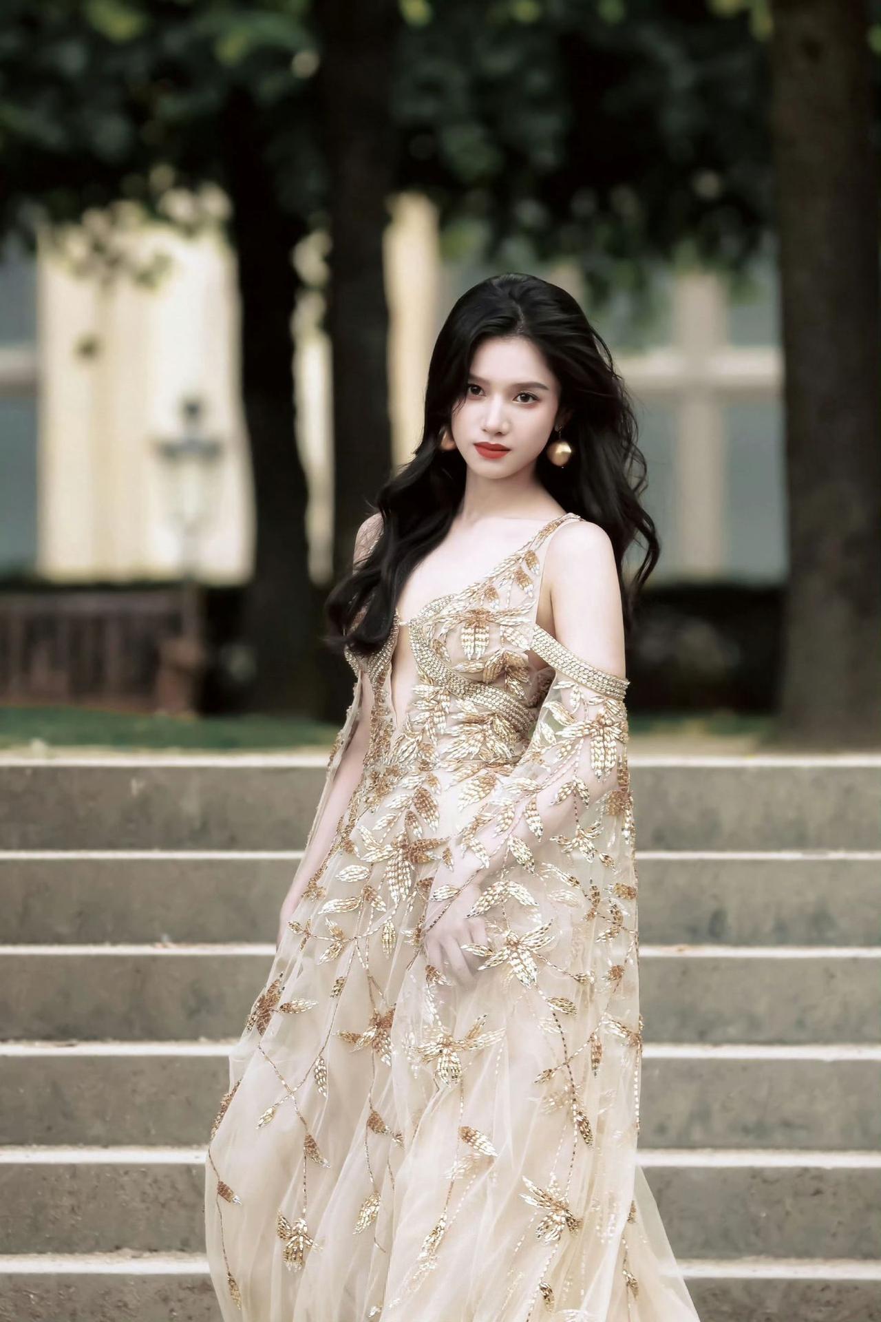 张婧仪