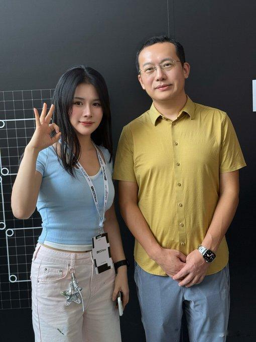 华人女首富何一为何选CZ而不选择徐明星？当时她和CZ还是给徐明星打工的