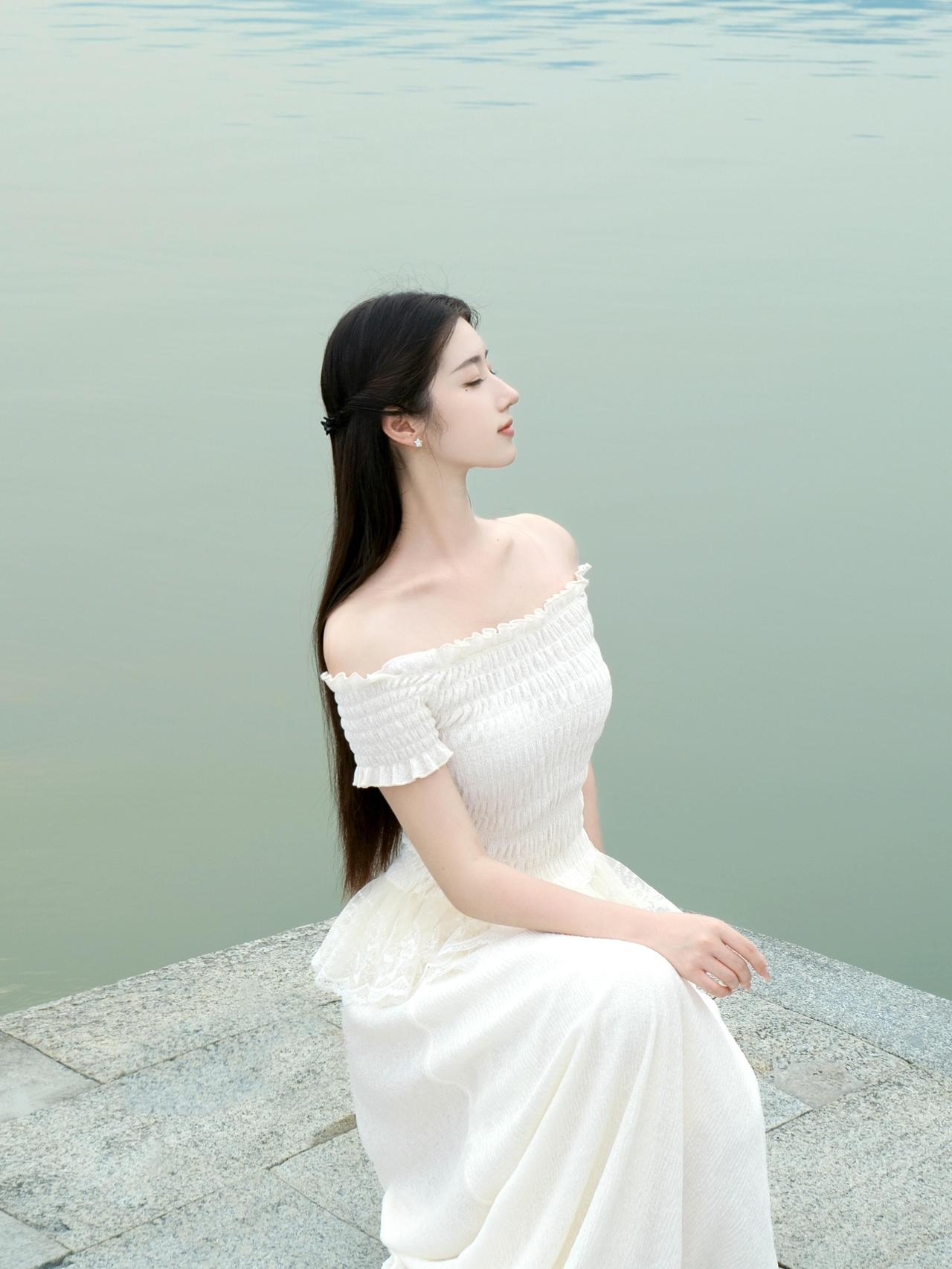 白衣仙女梦幻白裙少女恬静甜美