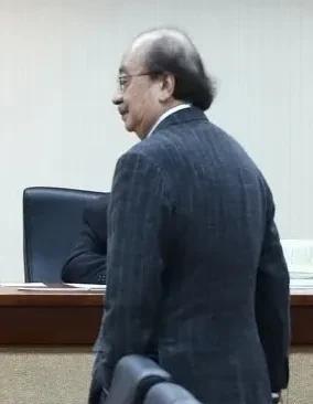 台湾省立法机构负责人韩国瑜今天召集党团协商，就司法机构人事同意权等12项法案展开