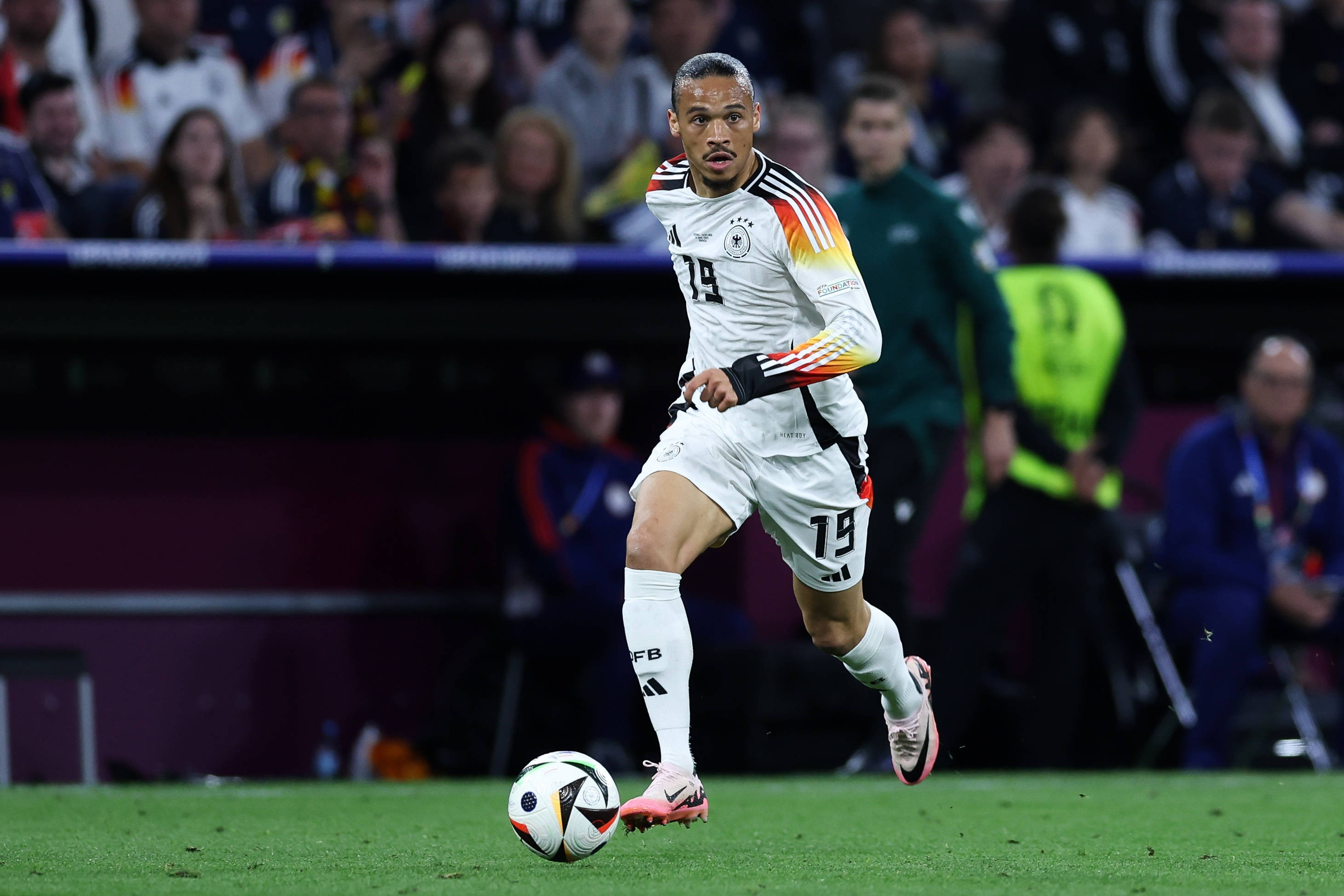 图片报: 世预赛中萨内是德国队最大赢家, 吕迪格突然间被人遗忘