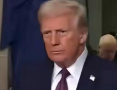 特朗普现在正在面临人生最大的选择，如果特朗普选择了“摆烂”，那么特朗普这么多年的