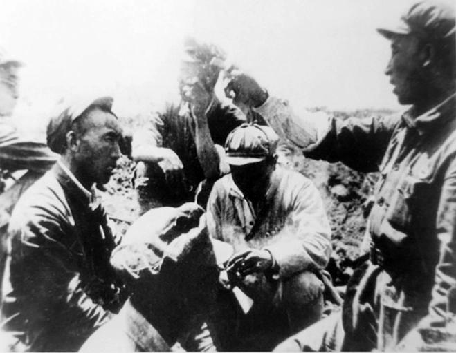 1953年6月16日，中南海菊香书屋，毛主席刚递过去一根烟，秦基伟却摆摆手，说自