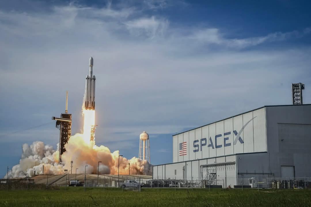 SpaceX拟售股估值或达8000亿美元，有望成全球最有价值初创公司英国《