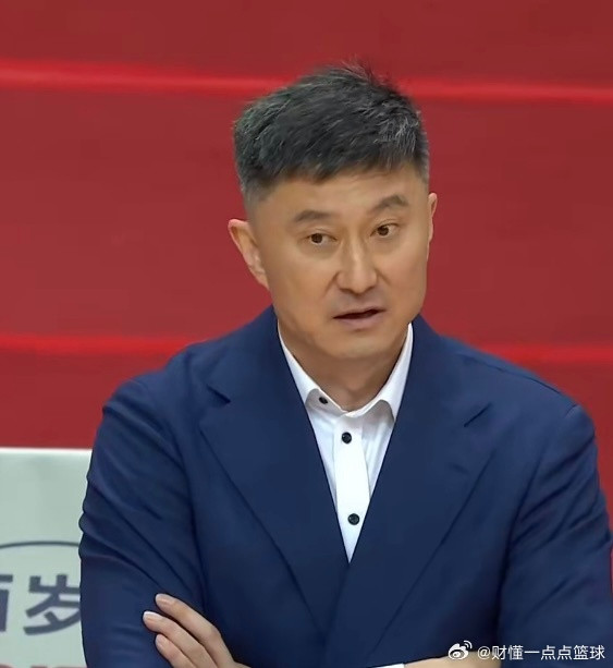 本赛季的广东宏远，真是让球迷看得心跳加速、血压拉满。打到现在一共输了9场球，最让