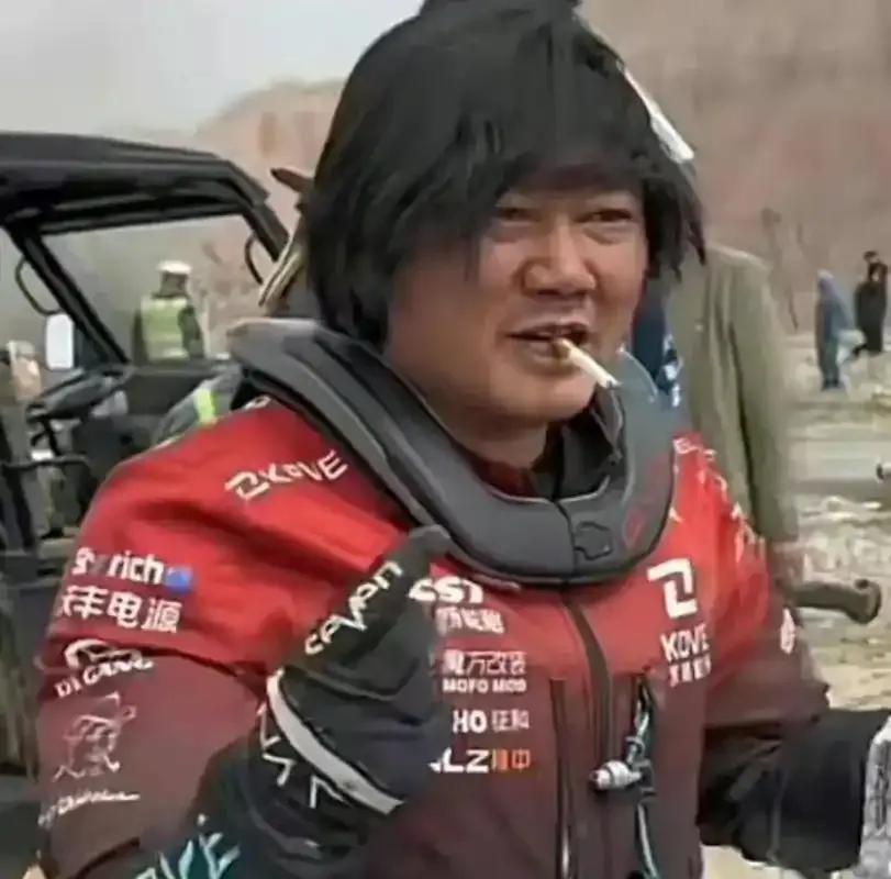 张雪一炮走红，直接是成为3月29日的网络热门人物。让我们来看看张雪的背景，还有