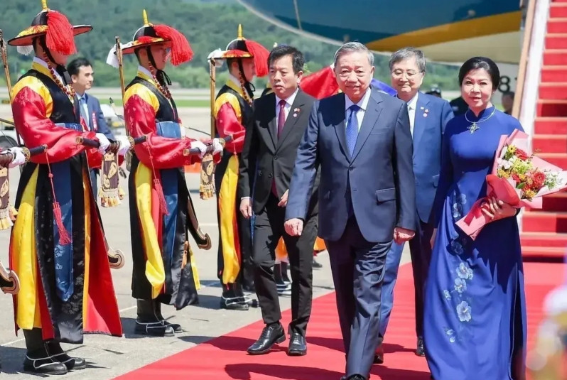 越南领导人苏林抵达韩国，开启对韩国的访问，苏林可能是韩国总统李在明上台后，第一个