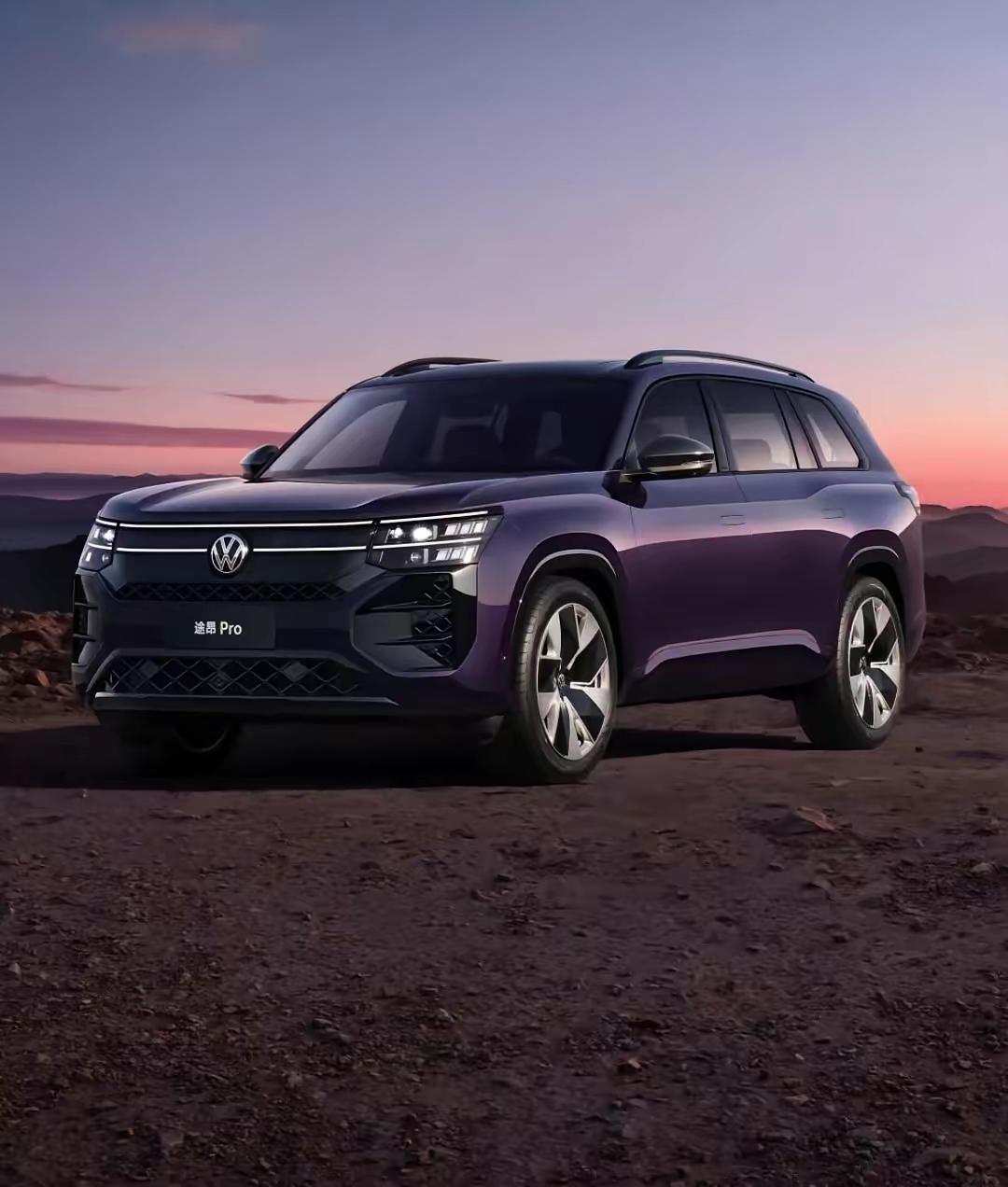 2025年买车流传一句顺口溜：1、要面子：BBA2、随大流：BYD3、要豪