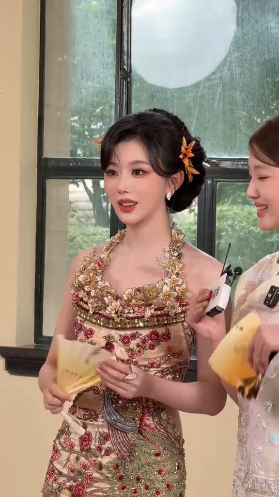 孔雪儿古画上走出来的美人孔雪儿古画美人