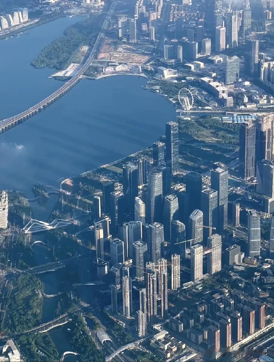 深圳城建与纽约城建巅峰情况，深圳属于我国一线城市，而纽约属于美国经济最强大城市，