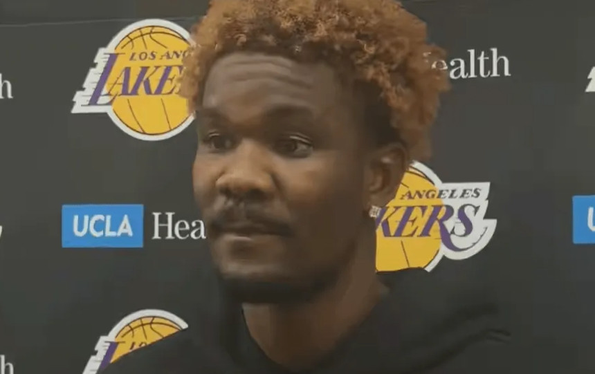 在今天湖人的队内训练结束后，艾顿接受了记者们的采访。记者问到：“你提到过你要让