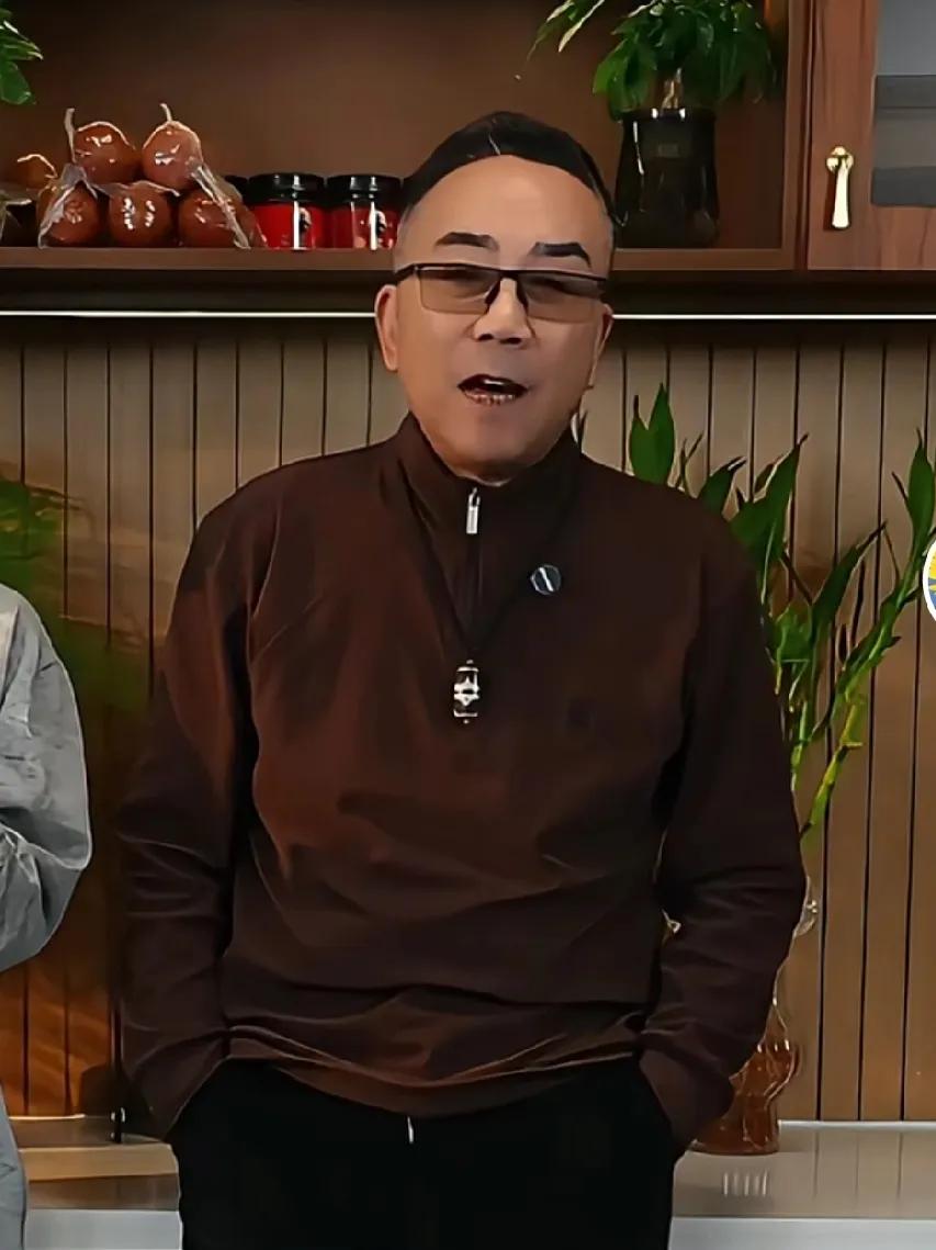 杨议在直播的时候说了这么一段话：英达拍了《我爱我家》，本山拍了《乡村爱情》，我拍