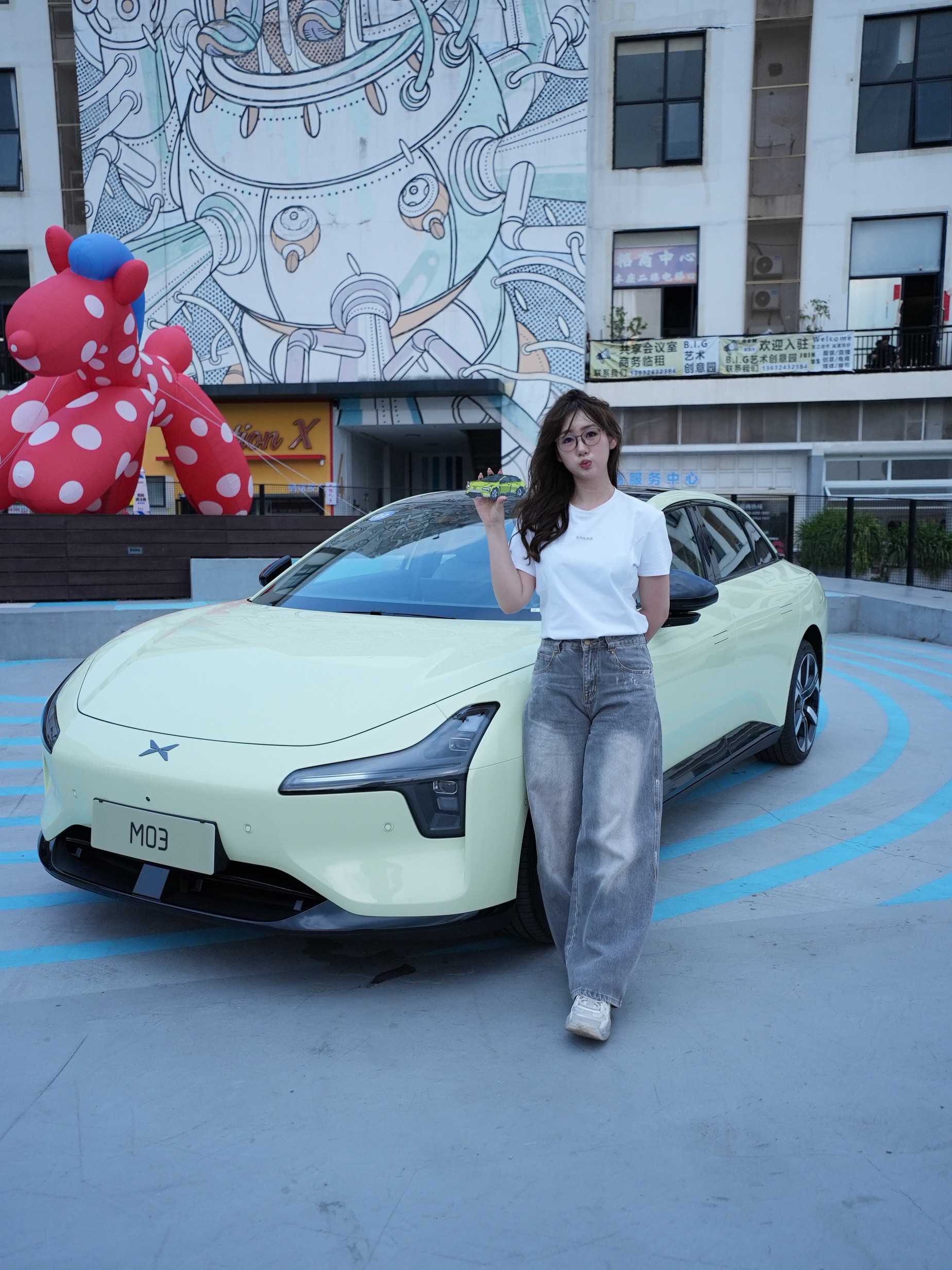 和小鹏MONAM03牛油果绿你咋这么美丽呢！！！