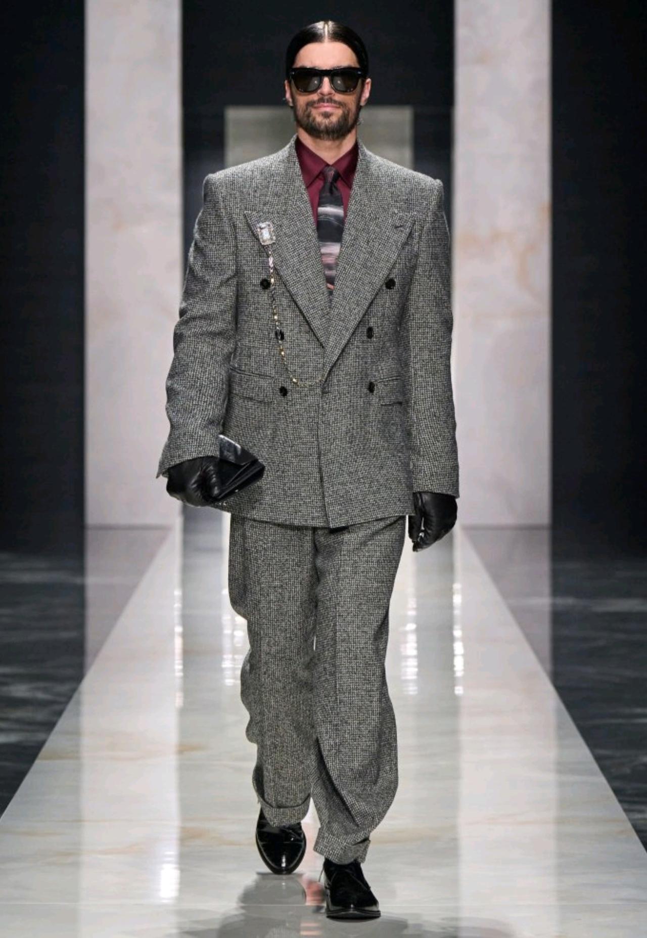 Dolce&Gabbana2026秋冬男装系列对传统正装进行了革新演绎。