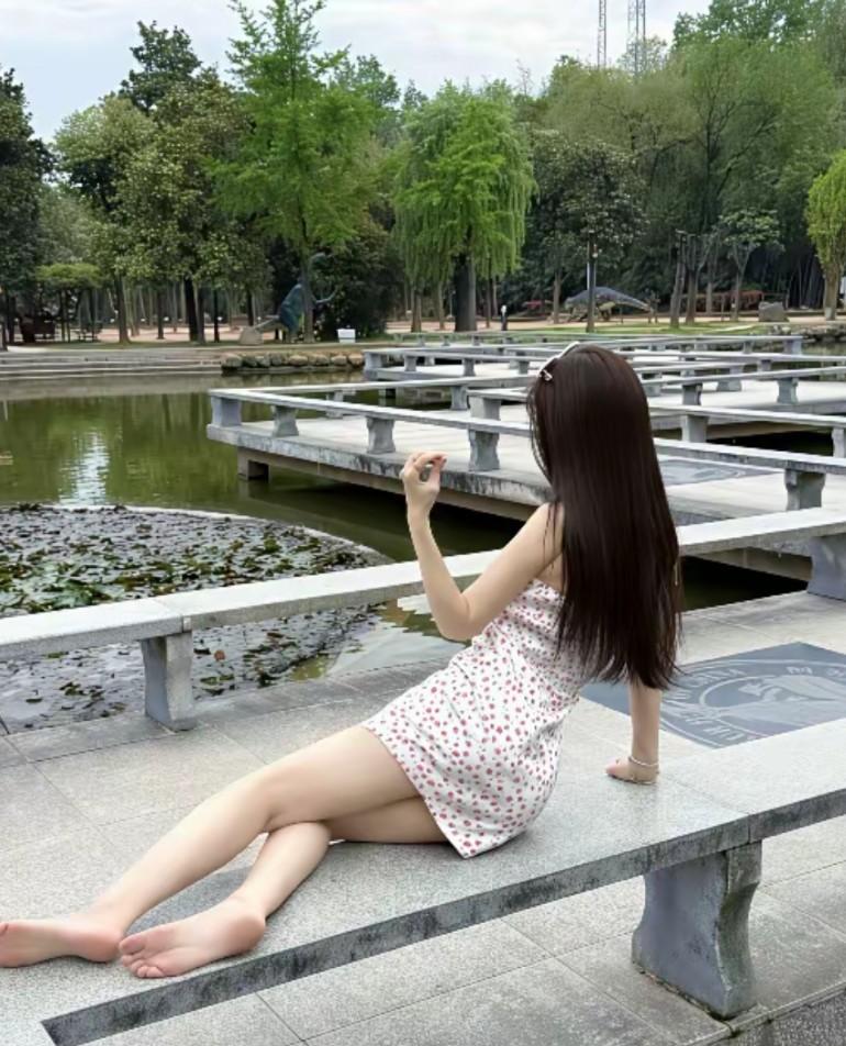 此刻词穷请大家自由发挥想象