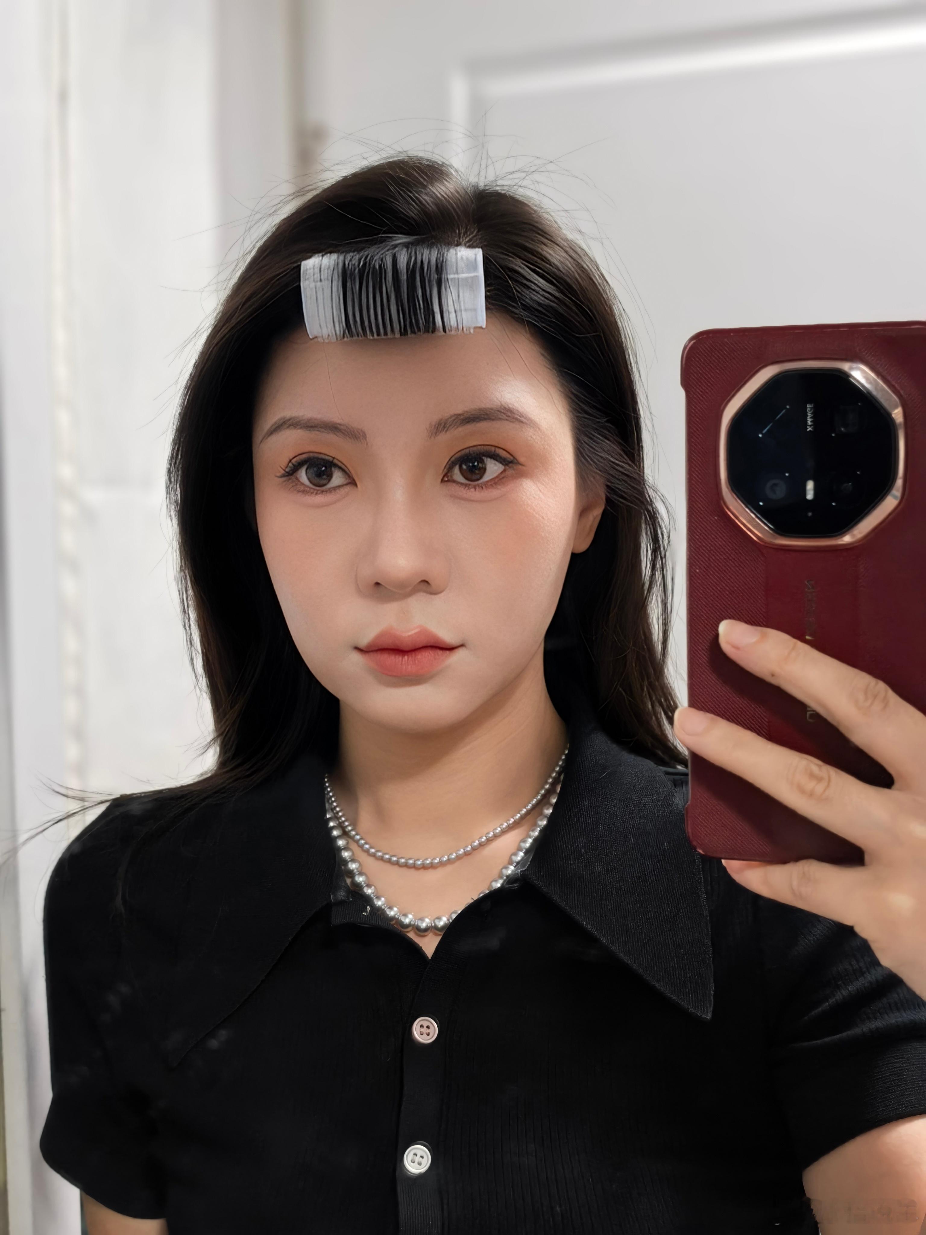 我发现了一个非常好用的妆前乳，而且超级便宜一管只要30多块钱，今天是我第一次用