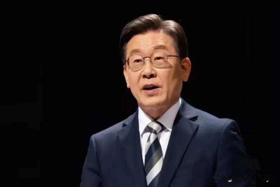 李在明普普通通几句话，句句说在点子上——1、中国与台湾争吵，和我们无任何关系
