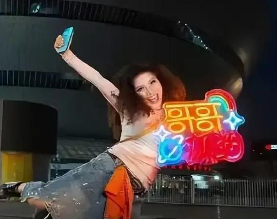 OPPO母亲节文案翻车，武汉大学立马发声明澄清，整个世界很让人迷惑有三个“没想到