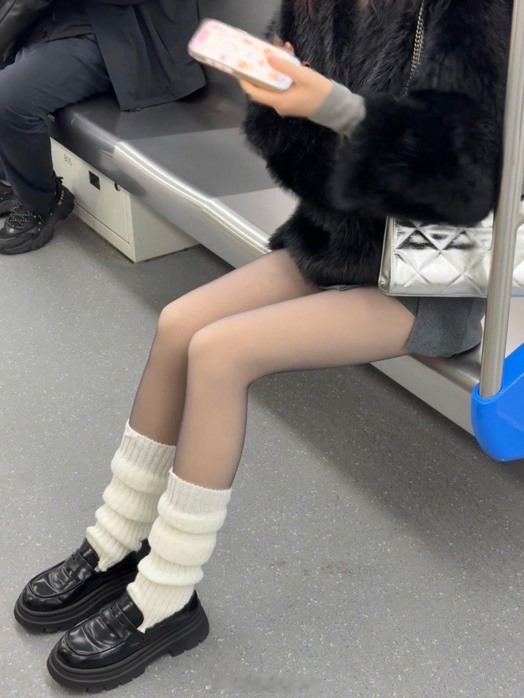 vocal！！不要再买加绒黑丝了！！！因为真的直接替代了我的光腿神器啊啊啊，怎么