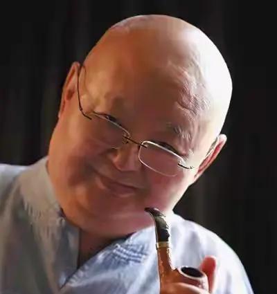 叶选宁，叶剑英之子，排行第三，称“叶三”，原总政部联络部部长，优秀的红色后代！