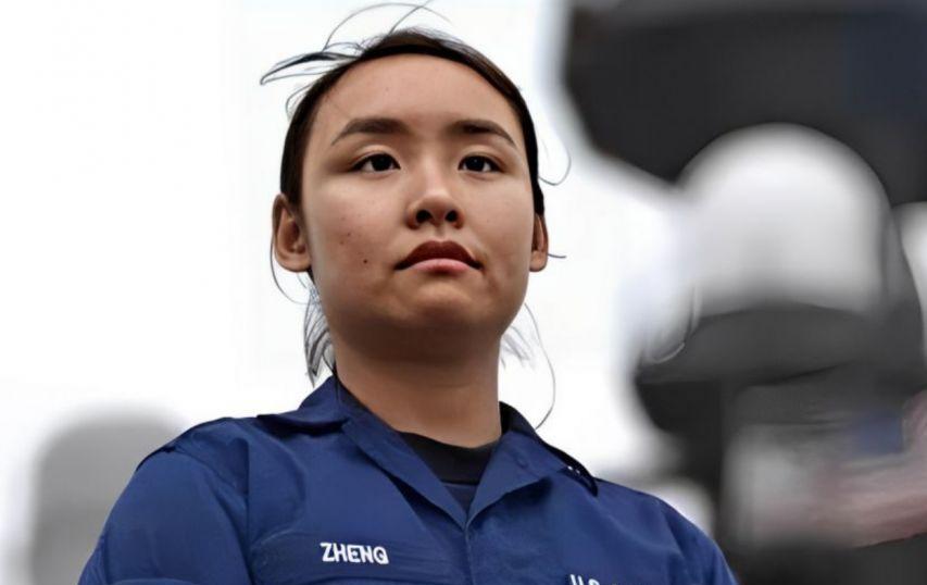 “我们只是正常巡视，如果中方再向前一步，我们不介意采取行动。”——电台里蹦出的这