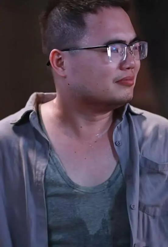 赢了官司，人没了终于知道李雷为什么放弃了几百万的账号，“投降了”。他确实被打