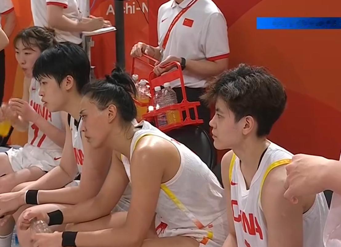 走偏了，中国女篮吸取男篮教训，远离决赛。9月18日，中国男篮在亚运会决赛20分