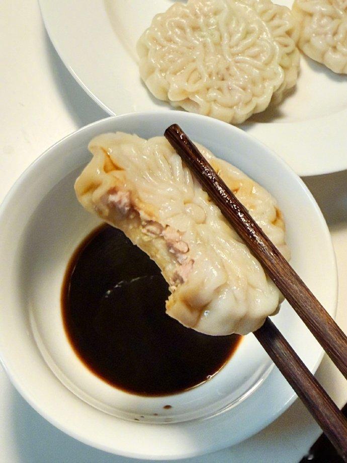 杨幂吃的啥月饼杨幂月饼饺子​​​杨幂月饼饺子​​​