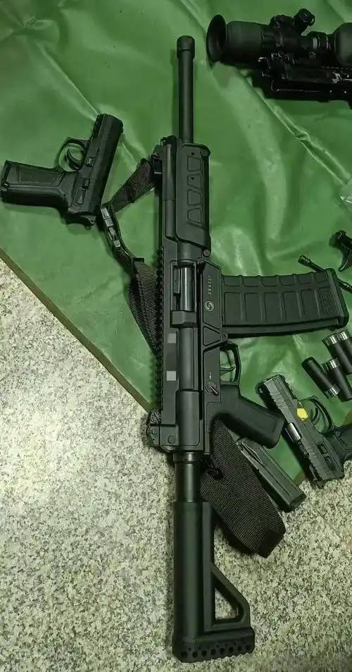 武装到了牙齿！我军未来战士作战能力极大提高，图一这名我军战士（似乎是副班长），所