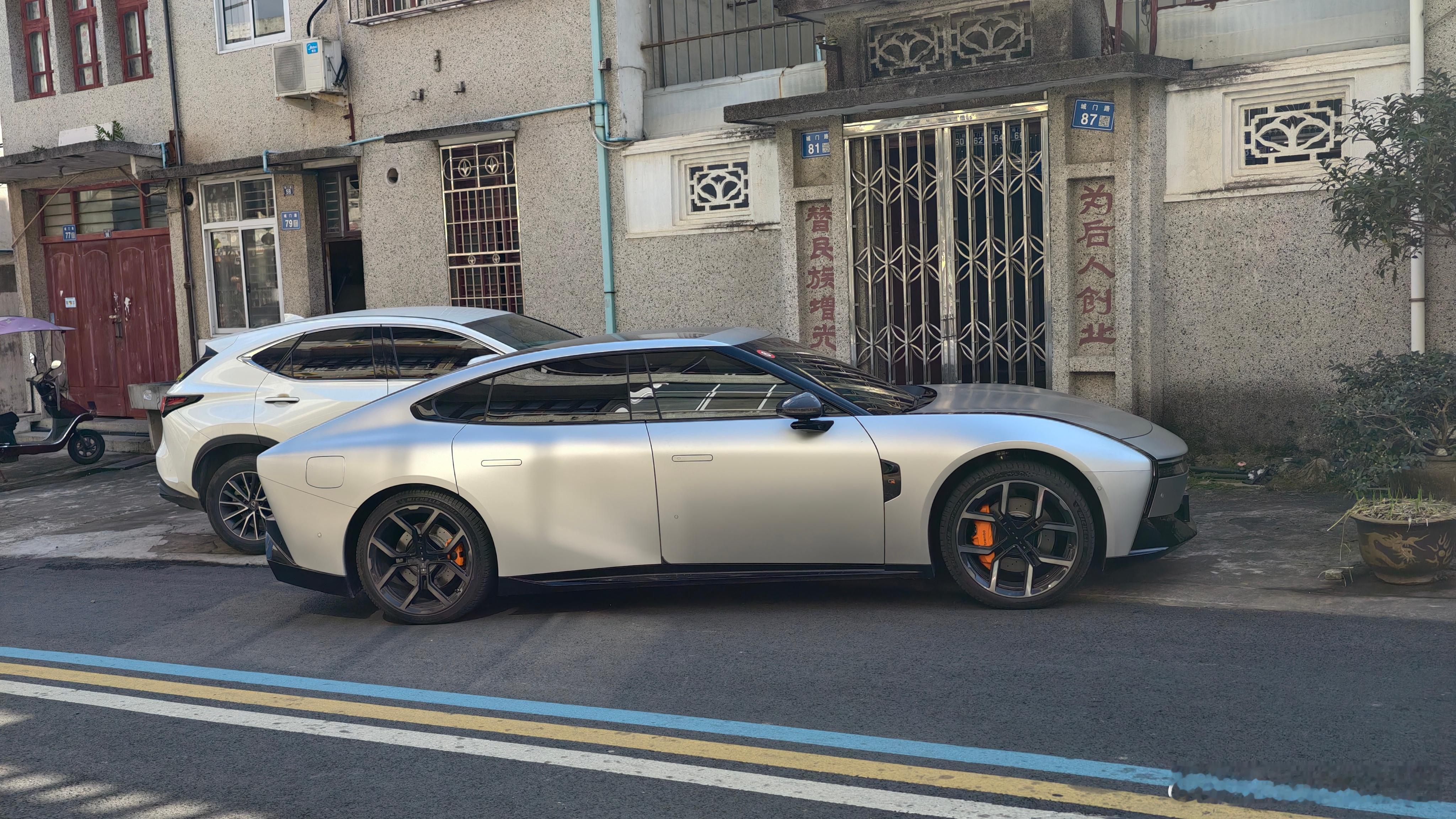 颜值就是正义，今天安利了几个妹子，充电的时候又安利了一个60多岁的老大哥，还是大