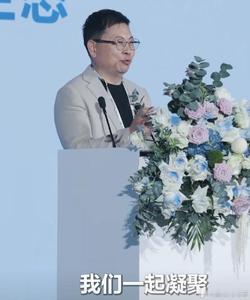 自从余承东被任命为华为公司产品投资评审委员会（IRB）主任，负责AI战略的制定与