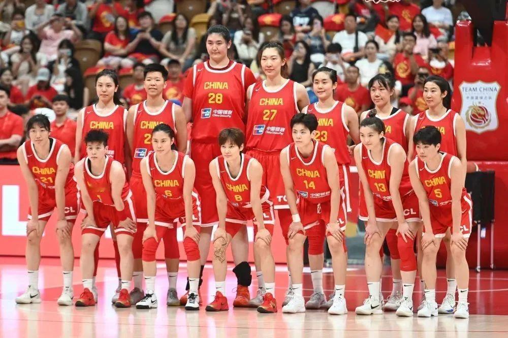 中国女篮主教练大胆使用新人的力度还远远不够！我为什么这么说呢？1⃣️，因