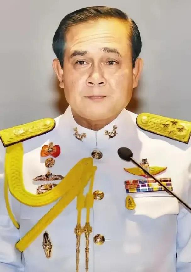 8月5日，泰国把柬埔寨告到联合国要求赔偿。果然真理在大炮的射程之内，泰国把柬埔寨